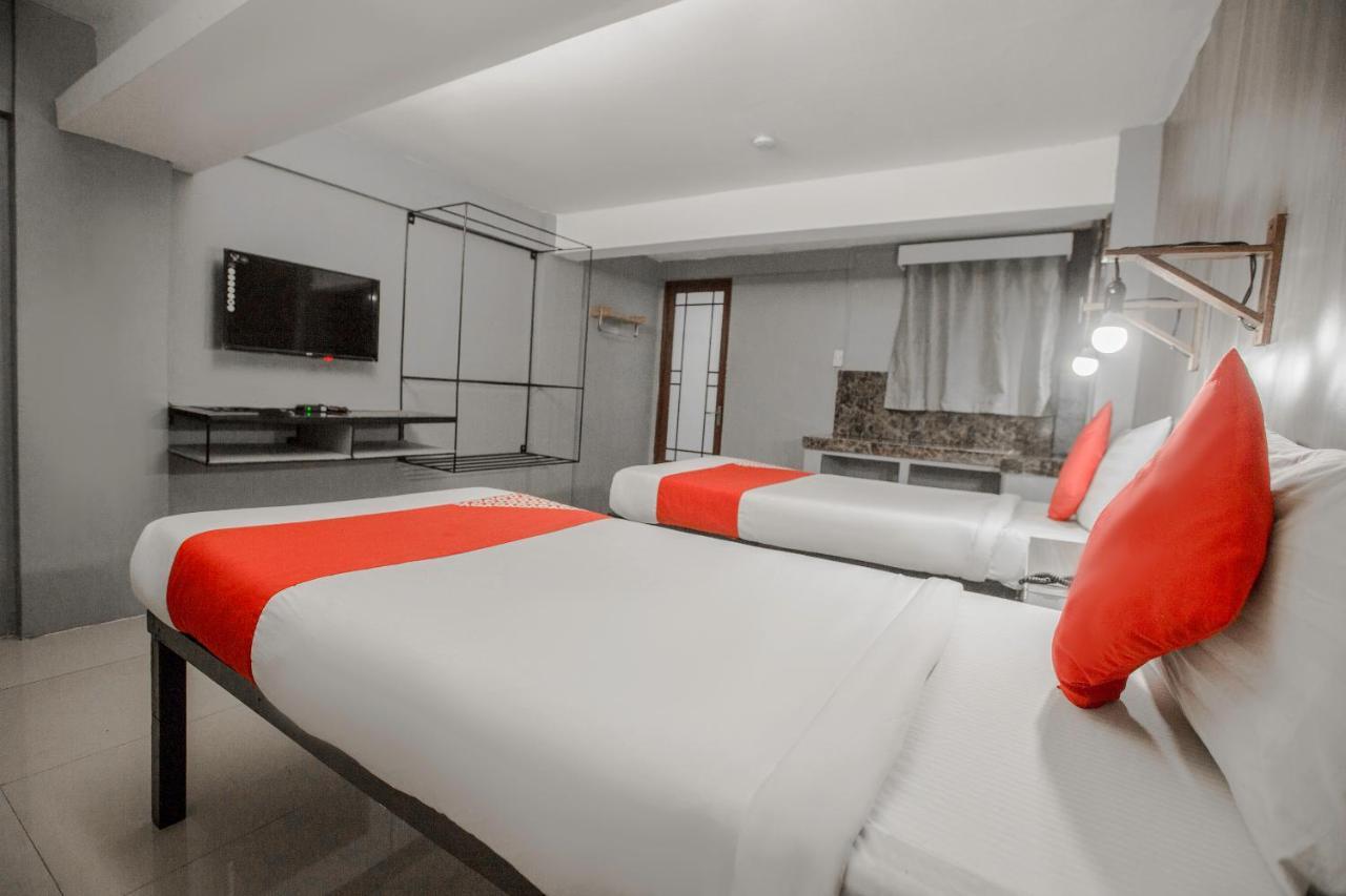 Super Oyo 134 The Bedstation Hotel Mandaluyong Buitenkant foto